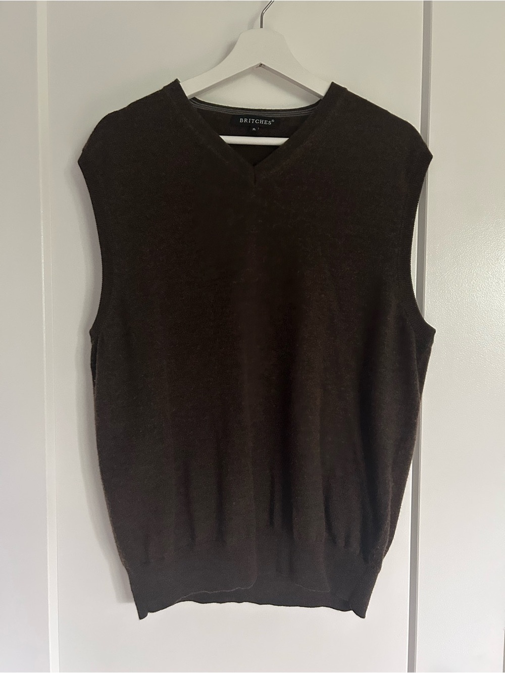 BRITCHES Brown Wool V-Neck Sweater Vest